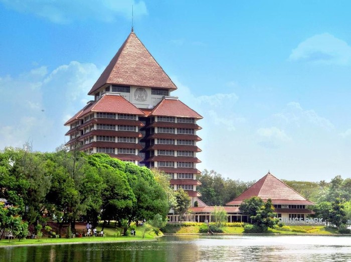 Statuta Universitas Indonesia Direvisi, Legislator: Kampus Dikebiri?